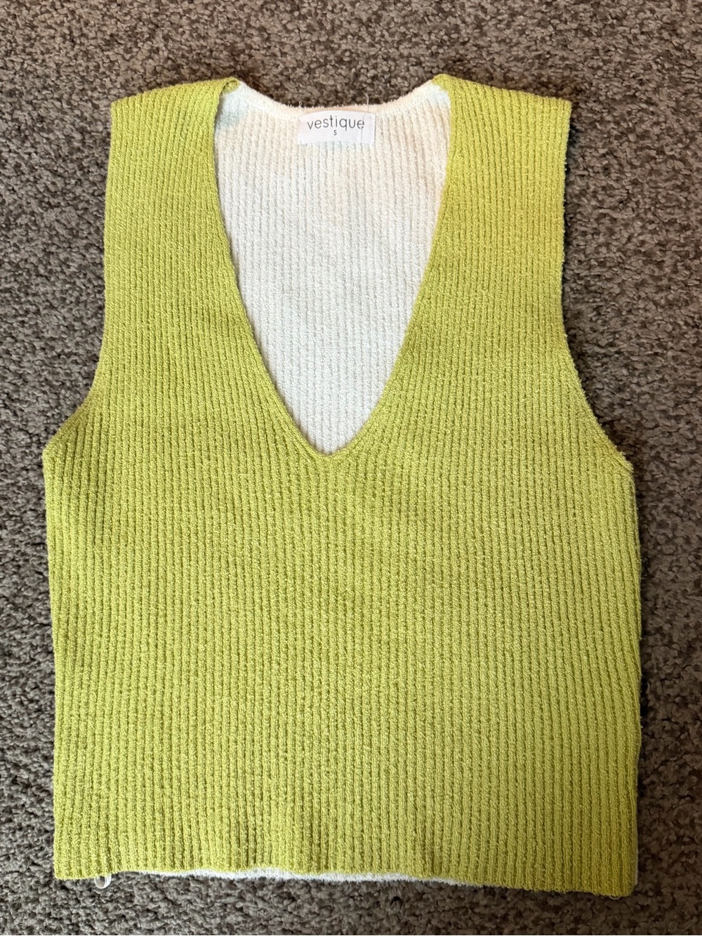 vestique Green and Cream Ribbed V-Neck Knit Tank